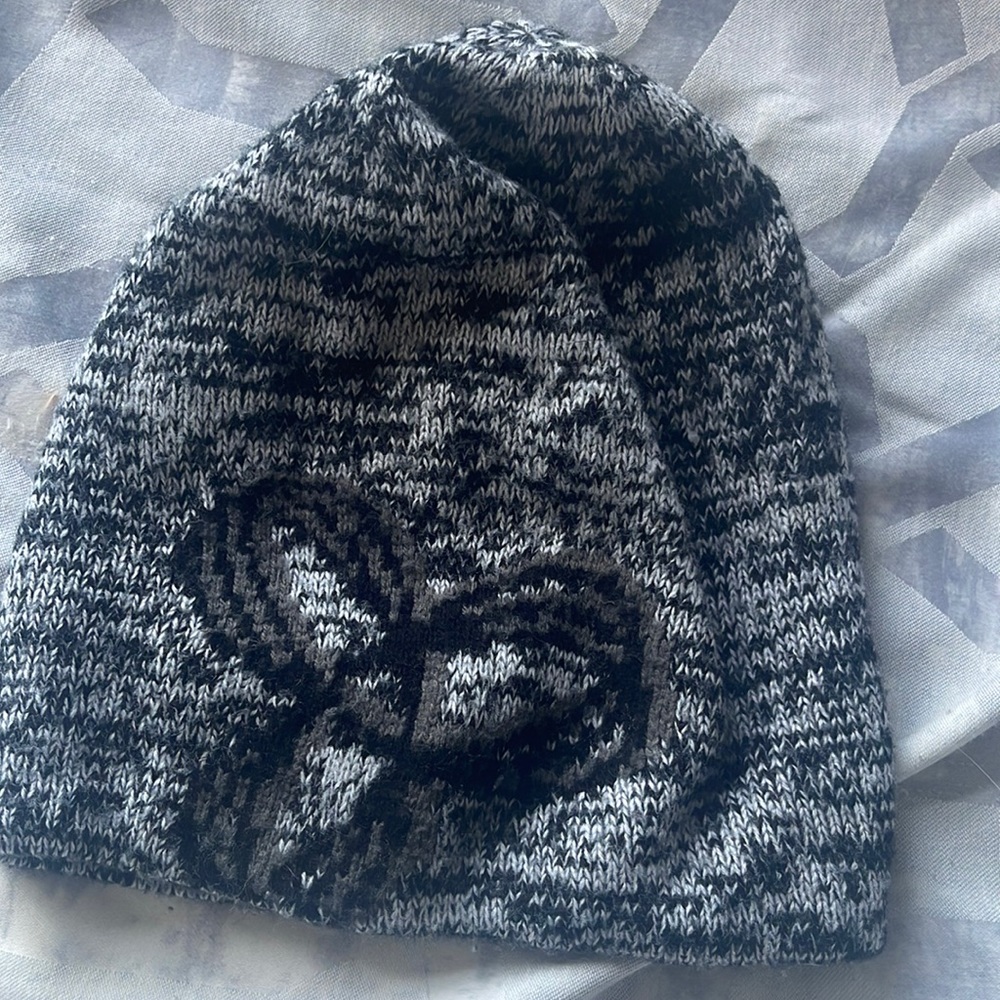 Tna hat